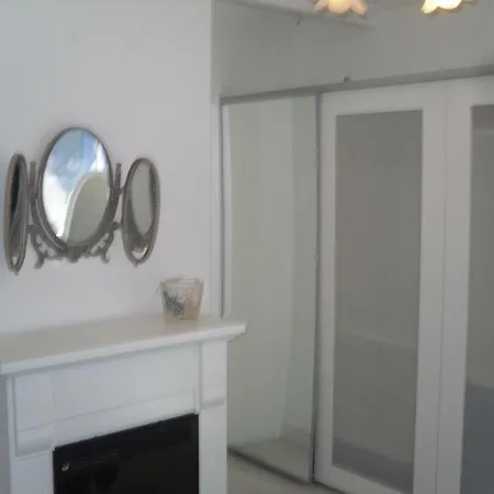 Appartement La Loob Gites De Daumesnil Etage Apartment